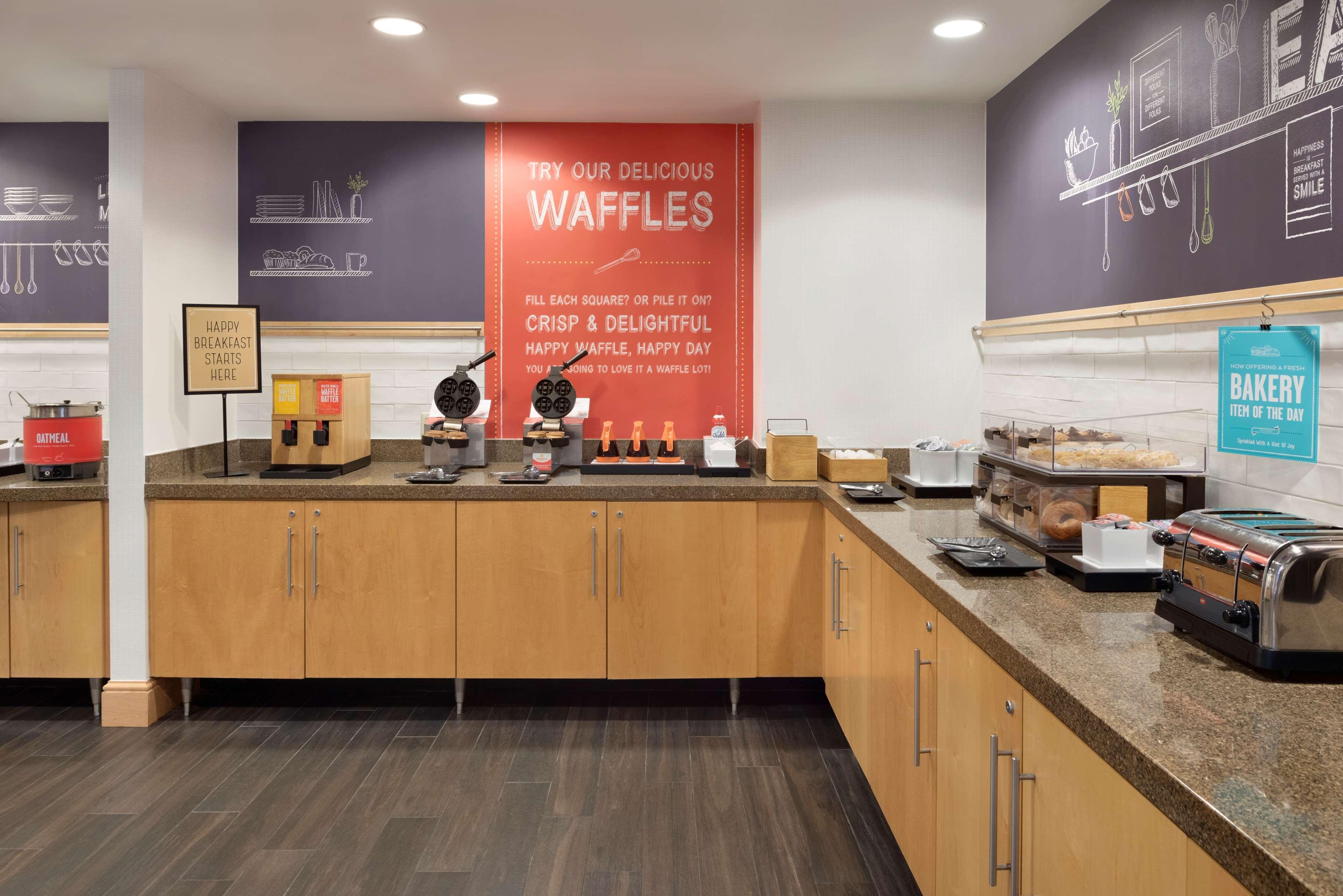 Hampton Inn & Suites Madison - West Екстериор снимка