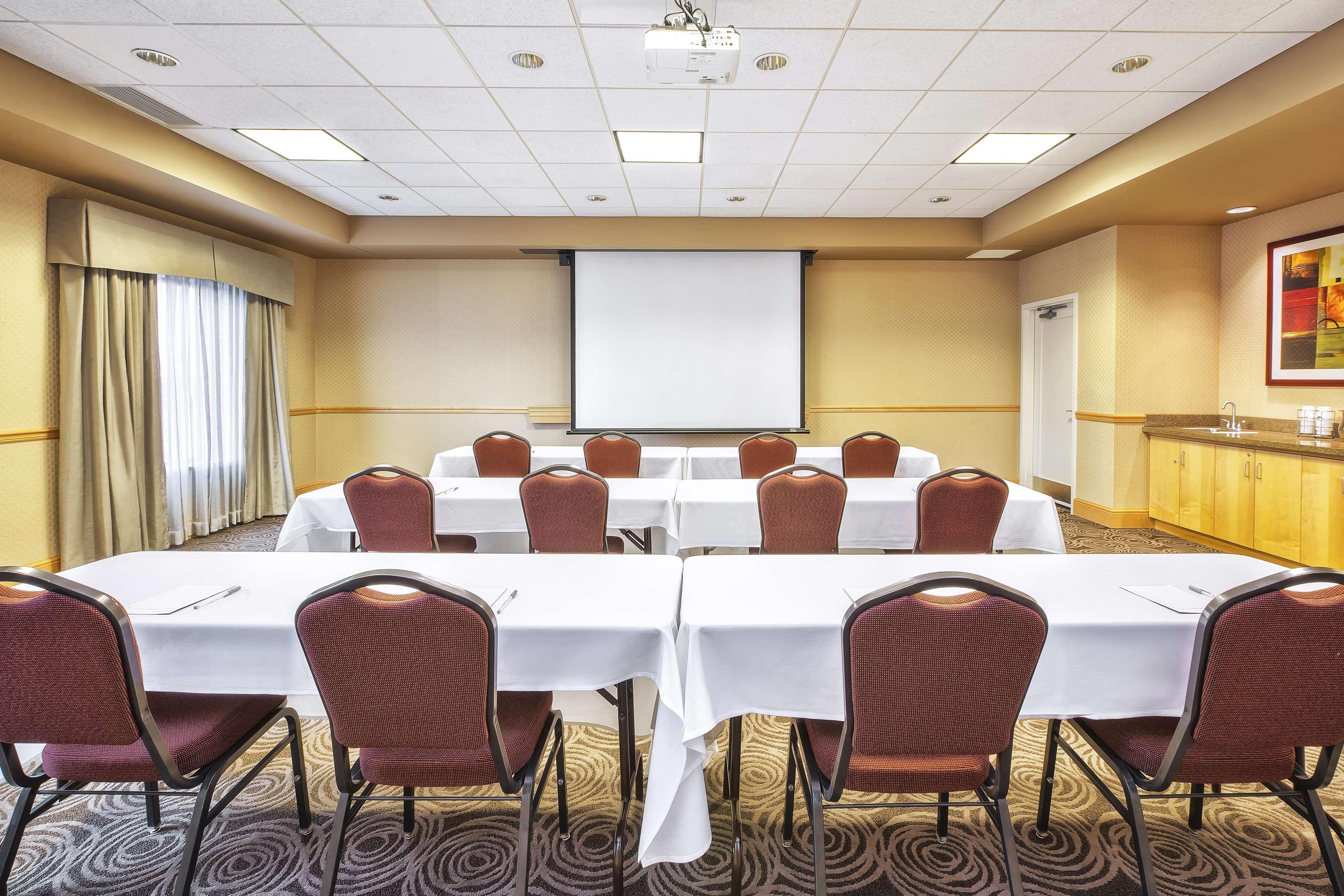 Hampton Inn & Suites Madison - West Екстериор снимка