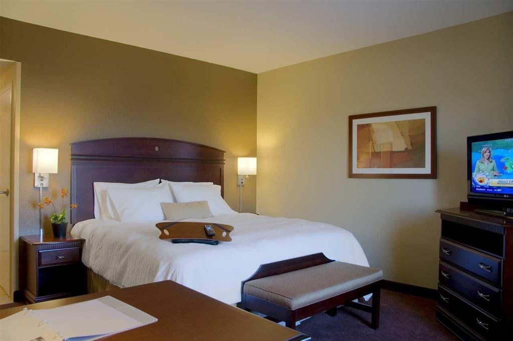 Hampton Inn & Suites Madison - West Стая снимка