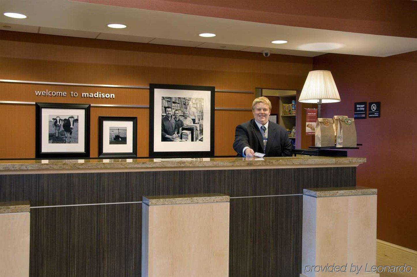Hampton Inn & Suites Madison - West Екстериор снимка
