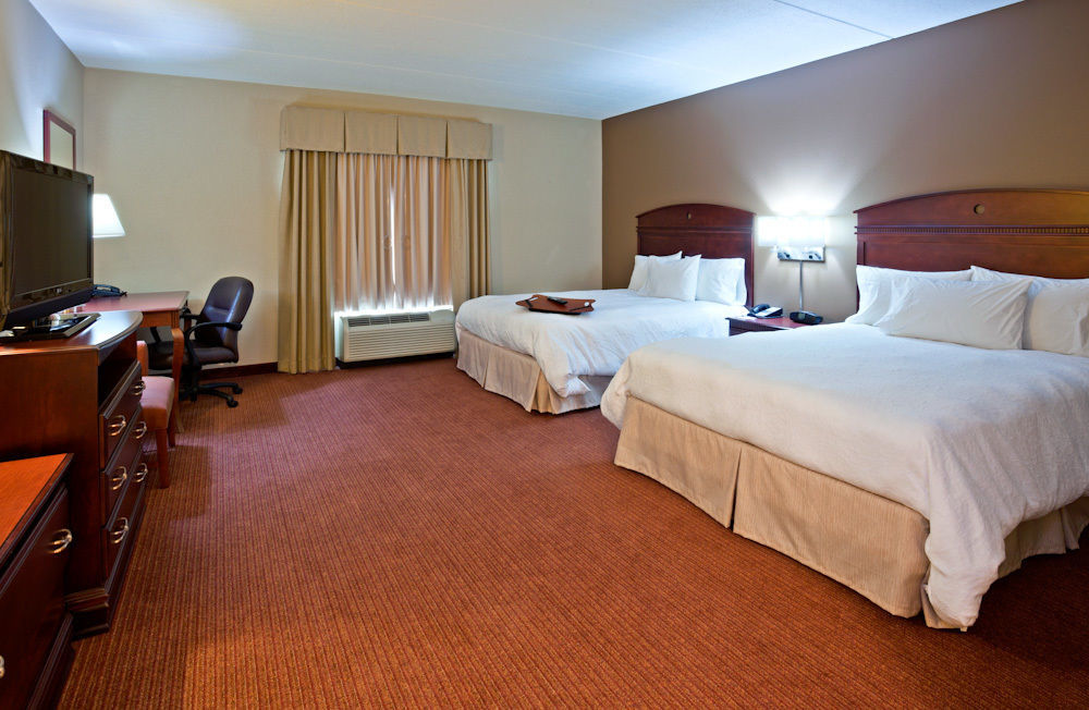 Hampton Inn & Suites Madison - West Стая снимка