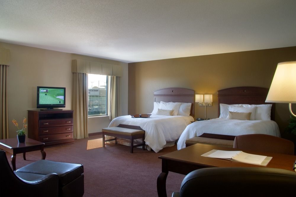 Hampton Inn & Suites Madison - West Стая снимка