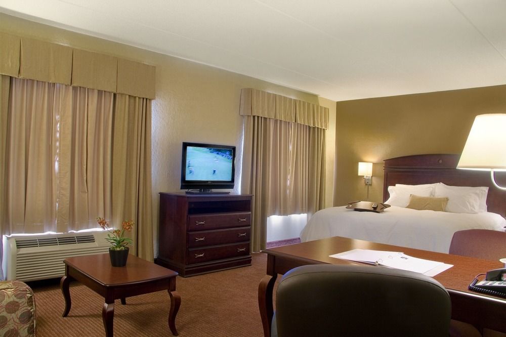 Hampton Inn & Suites Madison - West Стая снимка