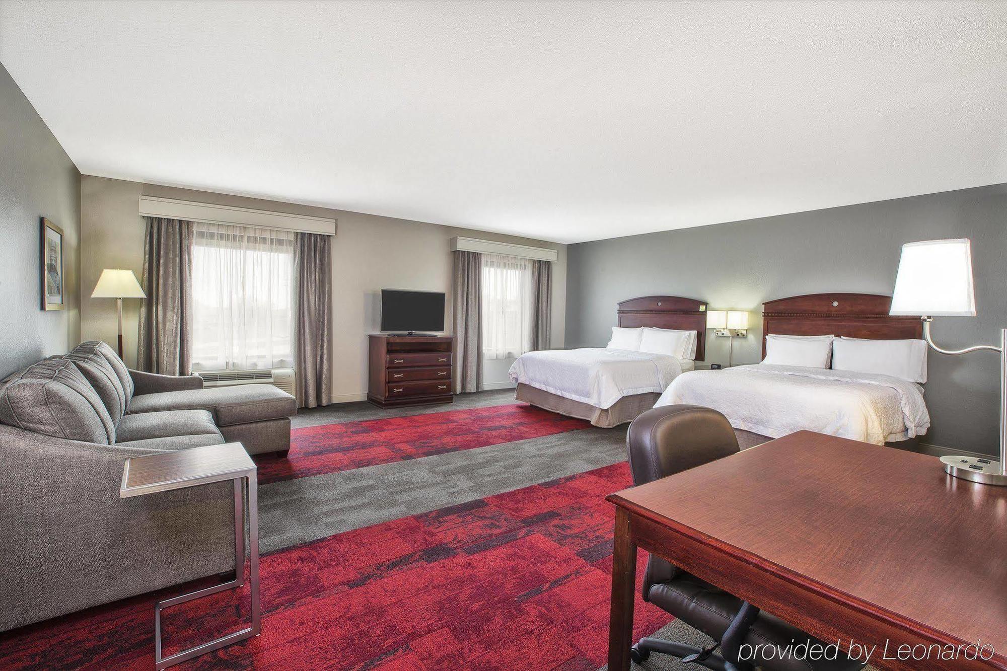Hampton Inn & Suites Madison - West Екстериор снимка